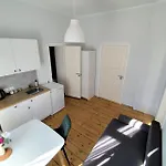 Catherine's In The Quiet Center Apartment *